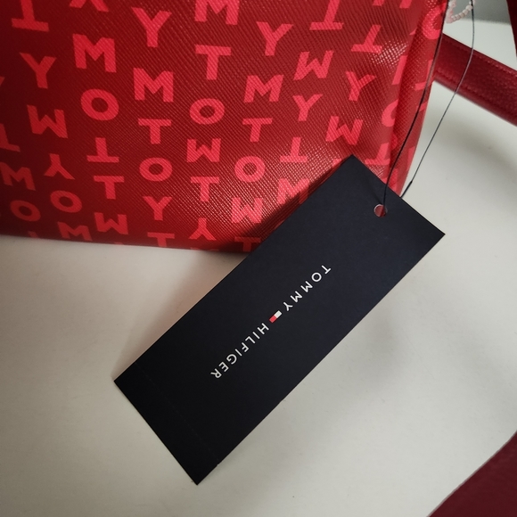 Tommy Hilfiger Crossbody Red Purse - Picture 5 of 6